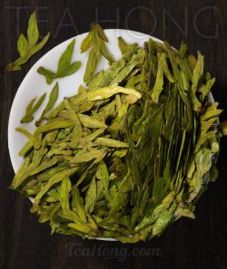 Premium hand-roasted green tea Longjing Traditional Supreme