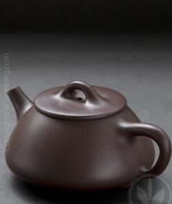 Qingni Stone Ladle / Shi-piao