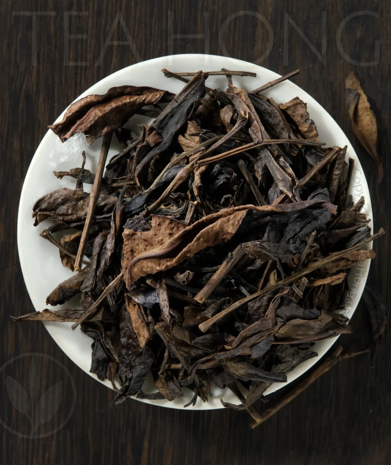 The tealeaves of Phoenix Petiole leaf stalk oolong