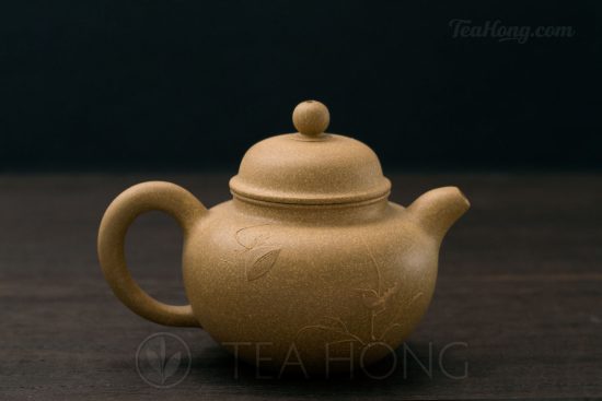 Yixing teapots — Factory One Duan-ni Duo Qiu with the appliqué of waterbird and lotus pod motifs
