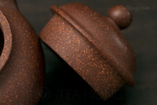Yixing teapot — Yang Li Ya: Zijinsha grain closeup 2