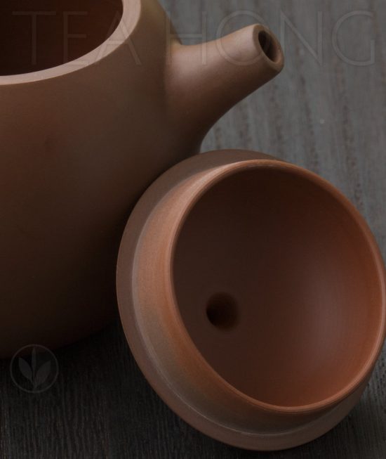 Yunnan Zitao Teapot | Yau Cheng: Dragon Egg — Red, internal colour Yunnan Zitao Teapot | Yau Cheng: Dragon Egg — Red, internal colour