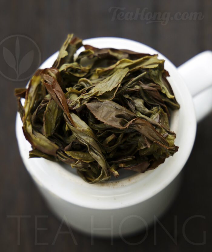 Infused leaves of Aura of the Night Phoenix oolong