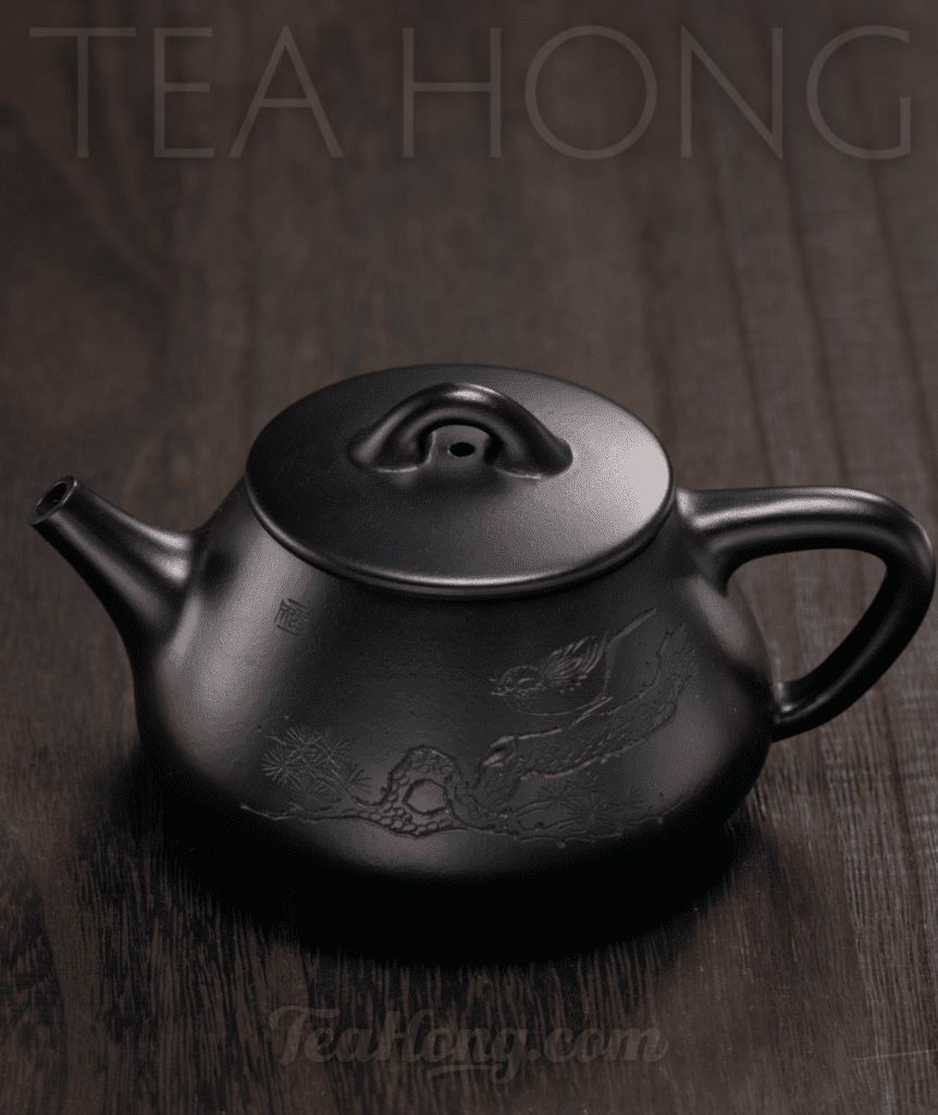 Zhang Xue Lei: Qing Ge, a wu hui Yixing teapot in the form style of Stone Ladle