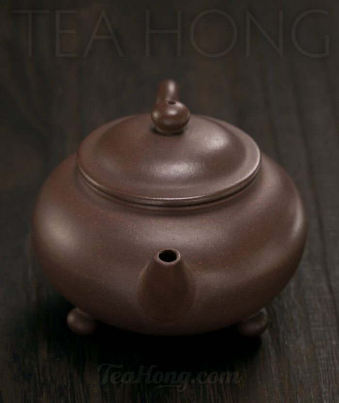 Bead Feet Shui Ping Yixing teapot: front