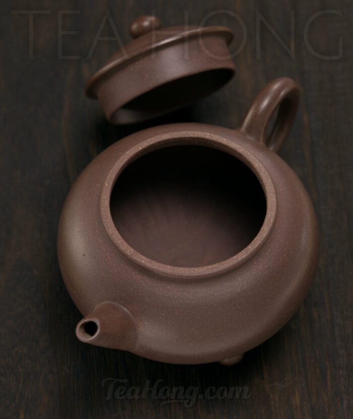 Bead Feet Shui Ping Yixing teapot: top open