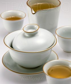 Moonlight Gaiwan, shown as in a set