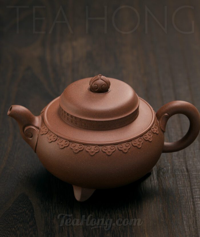 Ye Qin: Ruyi with Cloud Shoulders, Yixing teapot