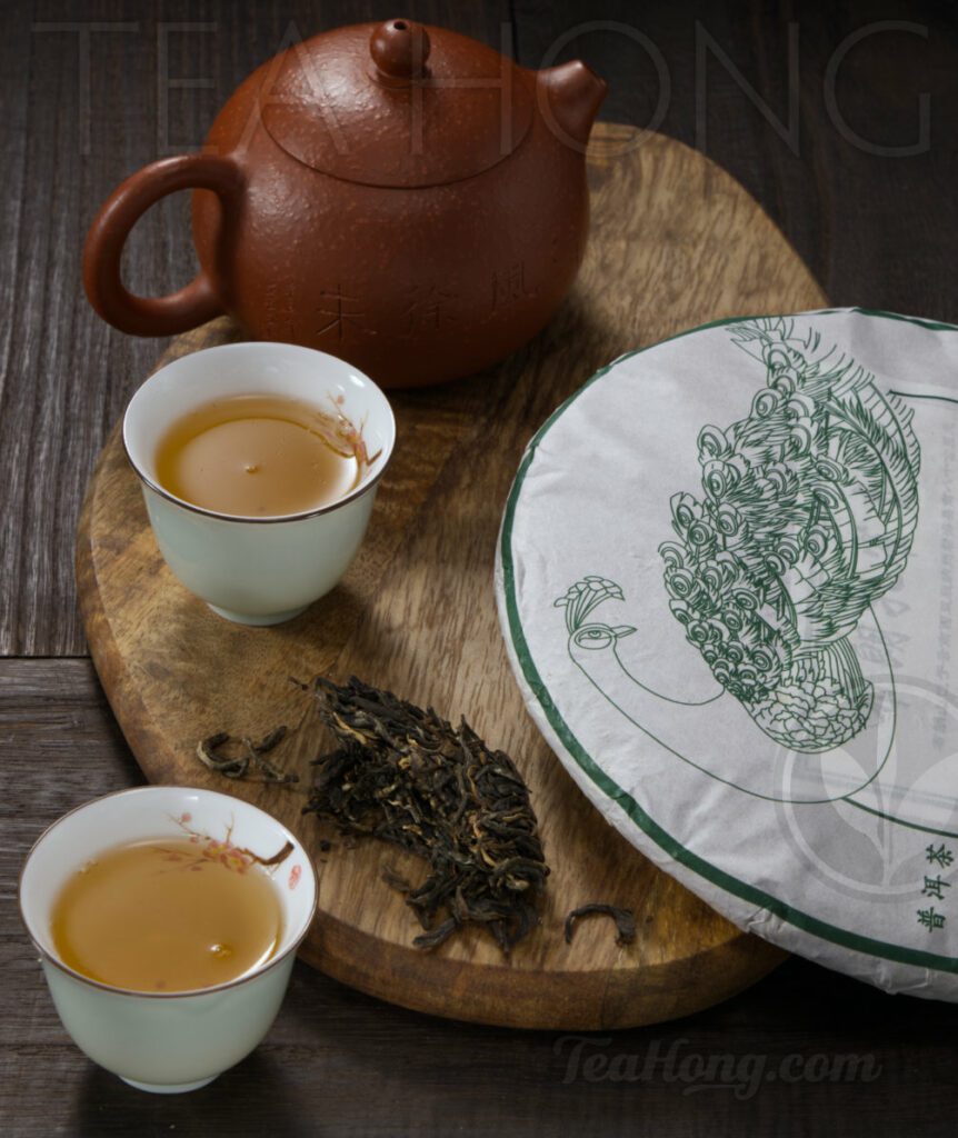 Bulang Peacock 2018, Aged Pu’er shengcha: a loosened chip and infusion colour