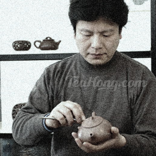 Yixing teapot artist, Li Bin