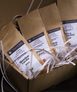 Tea Taster's Box: Shengcha Pu'er Cha Bings, inside