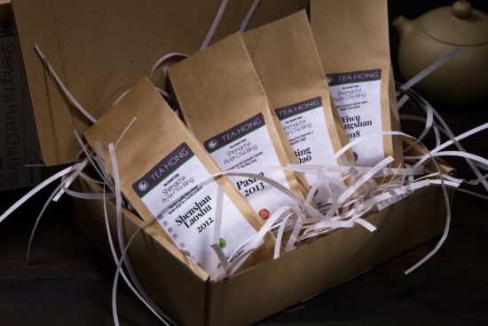 Tea Taster Box Cha Bing box open Tea Taster's Box: Shengcha Pu'er Cha Bings, inside