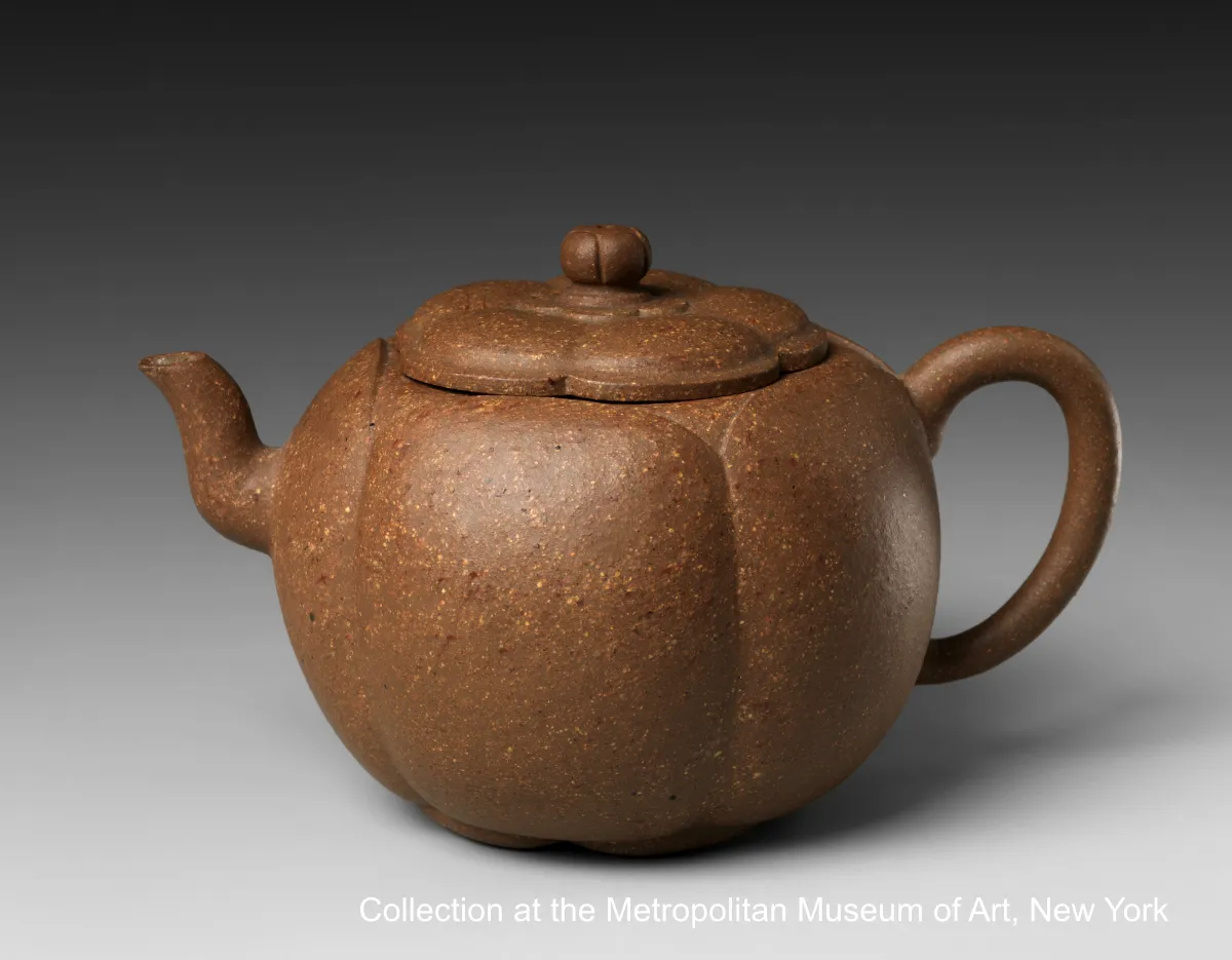 Yixing teapot by the 17th century artist, Shi Dabin