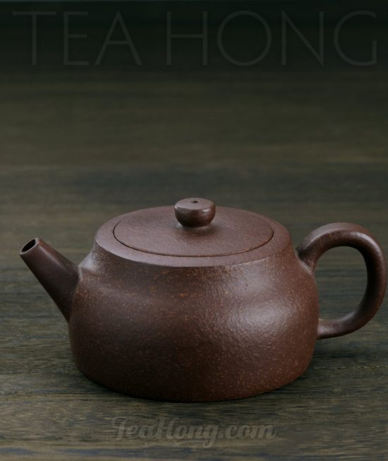 Zhang Jing Ming: Compass A Yixing teapot handcrafted by Zhang Jing Ming: side view