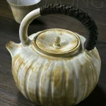 Pumpkin ti liang, Brahma earthenware teapot with arched handle