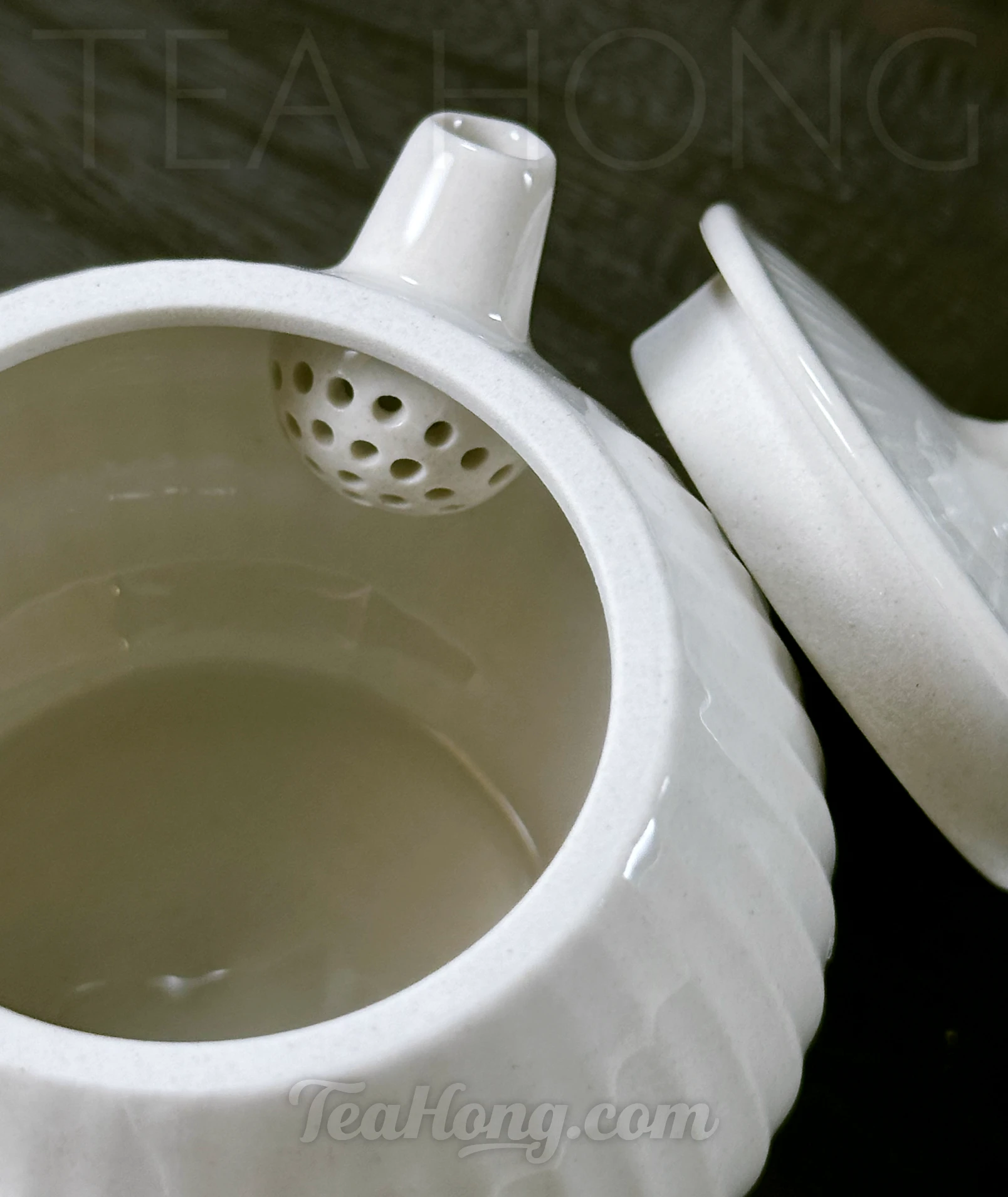 White Chrysanthemum, white ceramic teapot