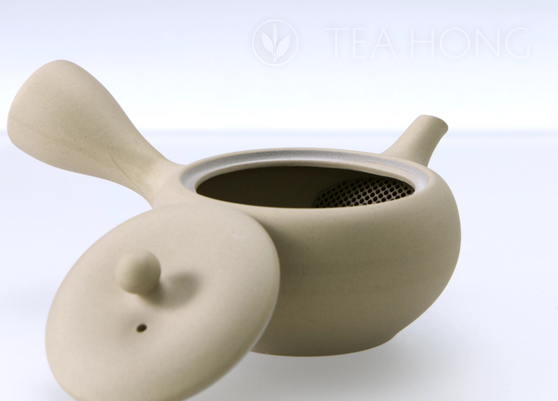 Takasuke Toen: Smoked White Clay
