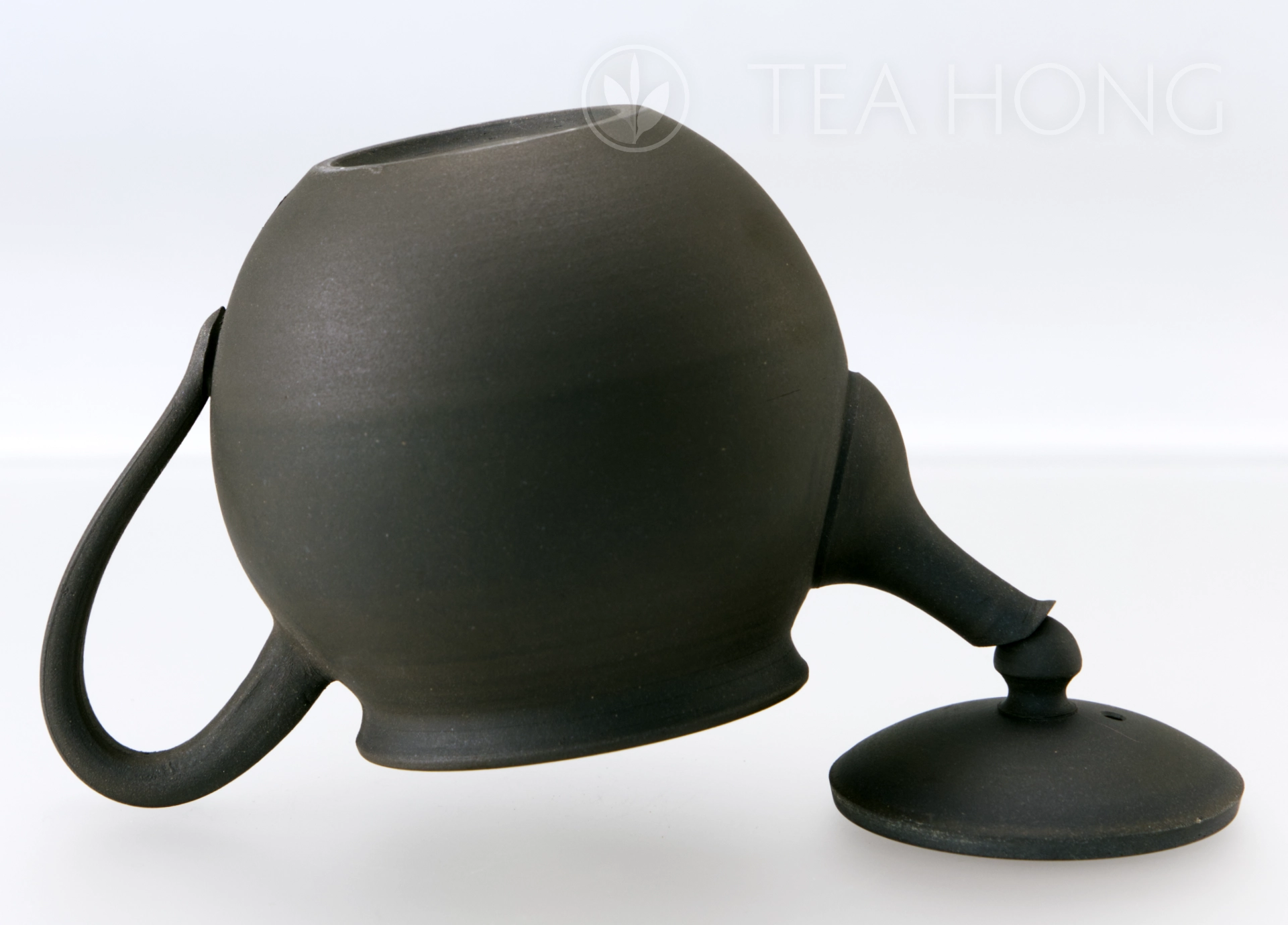 Tomohiro Sawada: The Plain Teapot