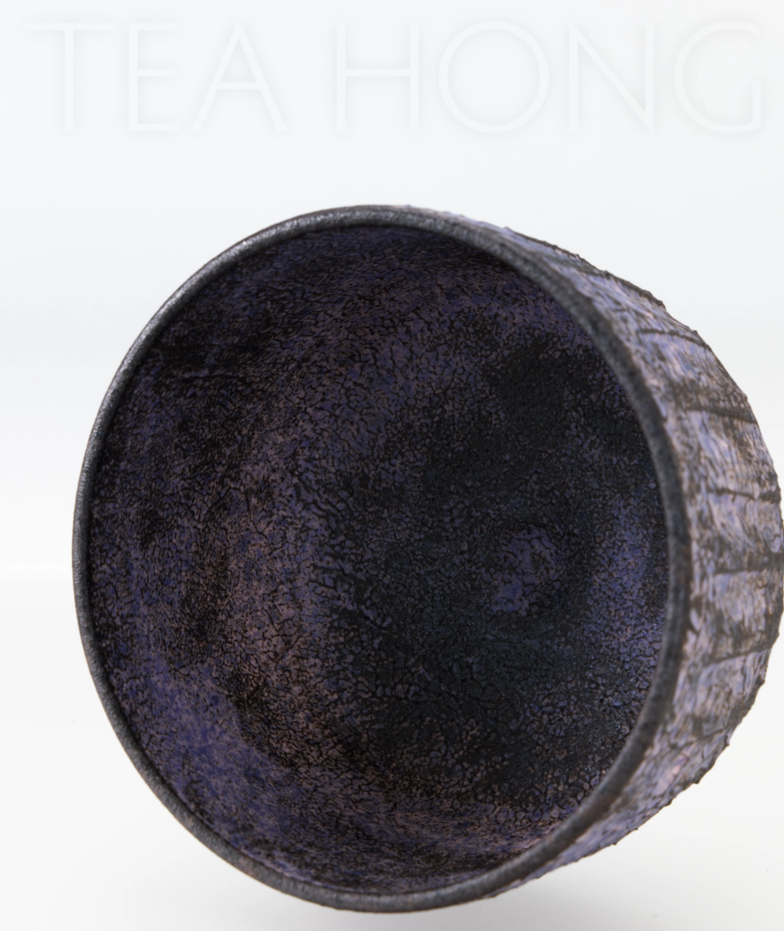Kiyomizuyaki chawan: Hewn Purple