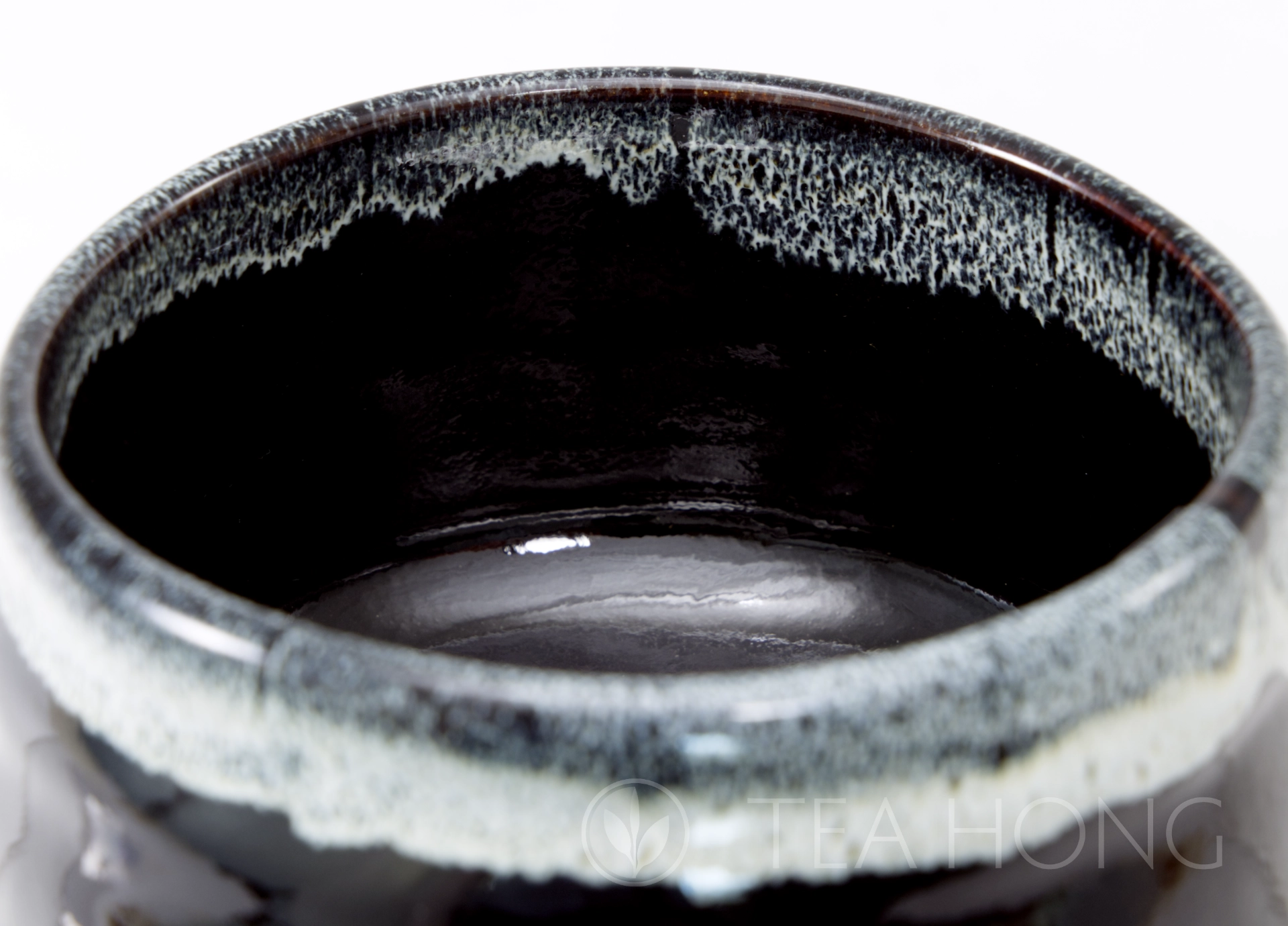 Minoyaki chawan: Tea Well Tenmoku