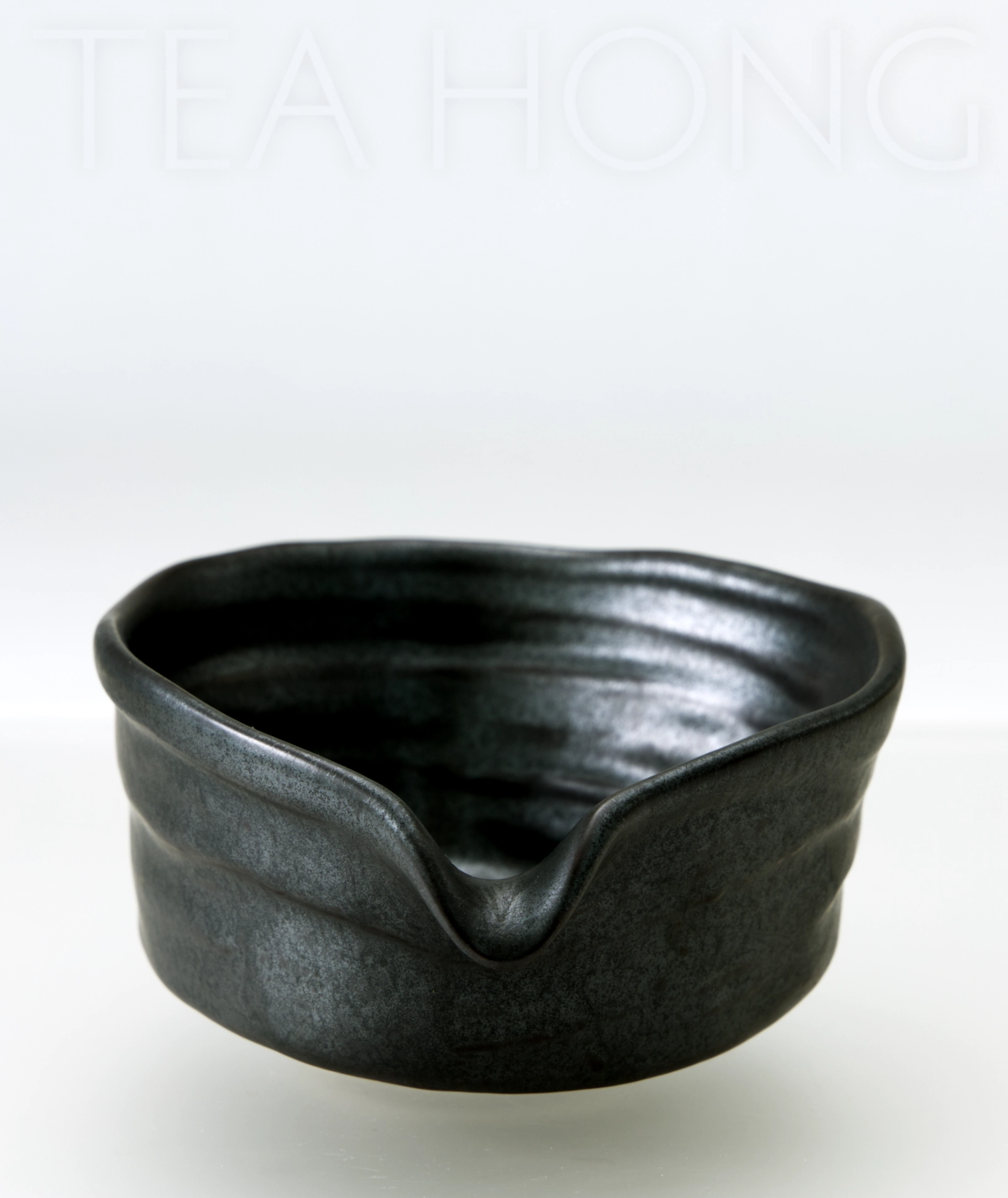 Minoyaki chawan: Black Spout