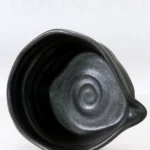 Minoyaki chawan: Black Spout